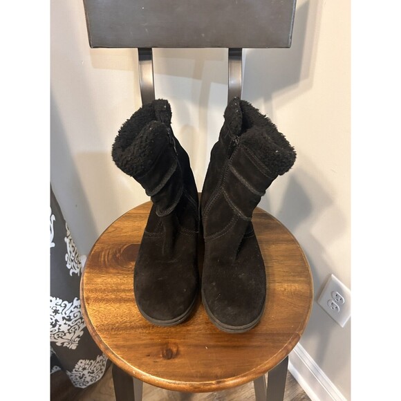 Clarks Women’s Size 7 Black Suede Leather Side Zip Faux Fur Trim Ankle Boots - Picture 1 of 5